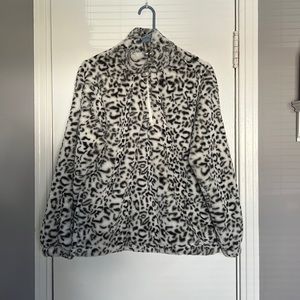 NWOT WOMENS LEOPARD HALF ZIP